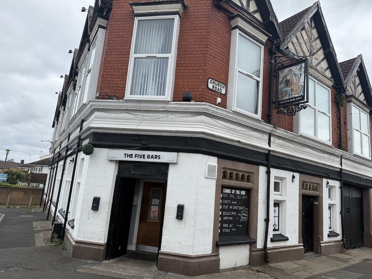 Five Bars Rest